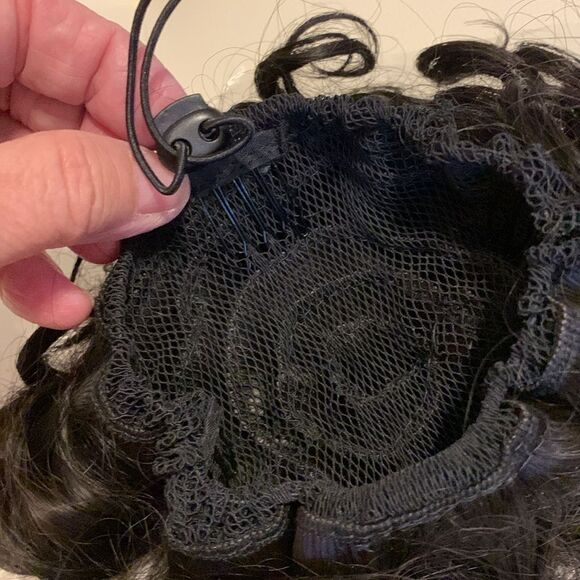 Messy Bun Black Curly adjustable Hairpiece - Picture 2 of 4